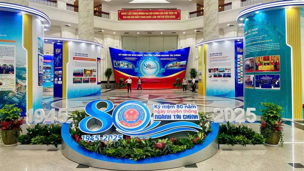 Công tác truyền thông và hình ảnh